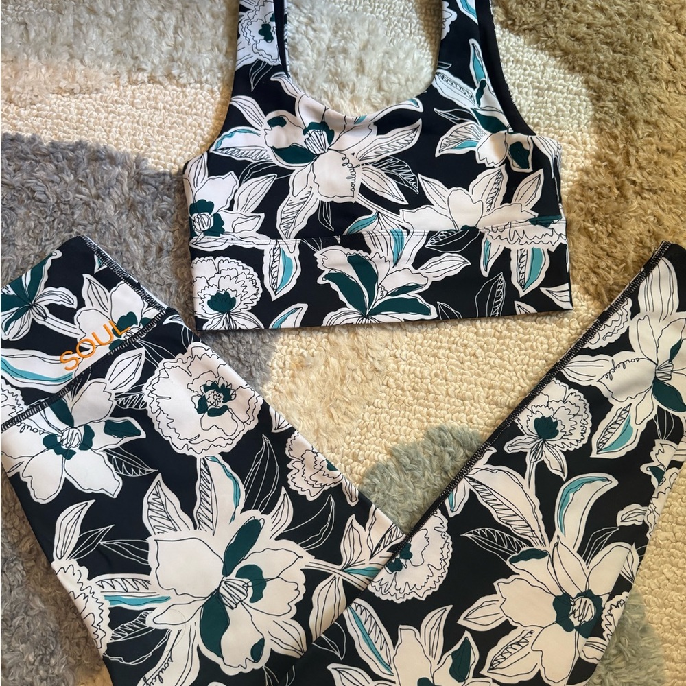 SoulCycle Floral Sports Bra and Leggings Set